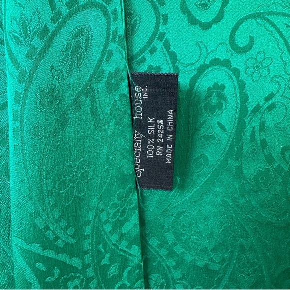 Vintage Specialty House Green Paisley Fringe 100% Silk Scarf - Picture 10 of 10